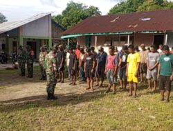 Koramil 1502-01/Banda dengan Masyarakat Laksanakan Pembersihan Tempat Ibadah