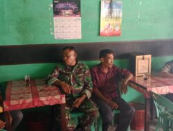 Pererat Hubungan dengan Warga, Babinsa Koramil 15/ Tiro Kodim 0102/Pidie Gelar Komsos di Pulo Mesjid