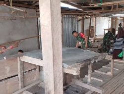 Personel Koramil 1424-02/Sinjai Barat Kodim 1424/Sinjai Gelar Kerja Bakti Pembersihan Pasar Arango