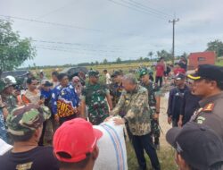 Dandim 1404/Pinrang Dampingi Bupati Pinrang Pantau Langsung Proses Penimbangan gabah petani