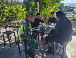 Lewat Komsos,Babinsa Ajak Warga Jaga Kebersihan Lingkungan