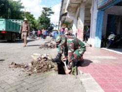 Kodim 1424/Sinjai Bersama Pemda dan Warga Gelar Kerja Bakti Pembersihan Pasar Sentral Sinjai