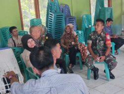Serda Bayu Babinsa Koramil 02/Simteng Laksanakan Kegiatan Sosialisasi Dengan Kelompok Brigade Pangan Serta Penyaluran Bibit Padi