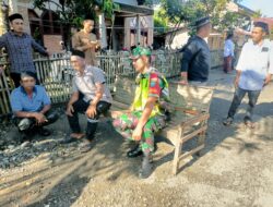 Babinsa 17/Geumpang Perkuat Silaturahmi dan Pantau Kamtibmas Lewat Komsos di Desa Mane