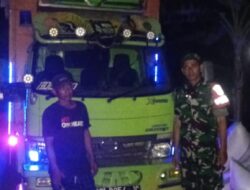 Penuh Semangat, Babinsa Kodim 1404/Pinrang Dampingi Penyerapan Gabah Petani Oleh Bulog