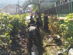 Wujud Kepedulian Terhadap Kebersihan, Koramil 02/Enrekang Kembali Gelar Karya Bakti Pembersihan Selokan