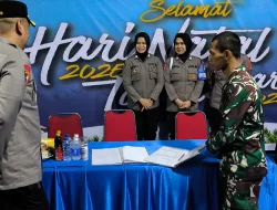 Yakinkan Malam Natal Aman, Dandim 1404/Pinrang Bersama Bupati dan Kapolres Laksanakan Patroli Pemantauan Gereja dan Pos Pam Nataru