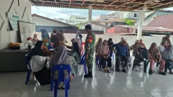 Peduli Kesehatan Warga,Babinsa Koramil 0907/02 Tarteng Dampingi Posyandu Lansia