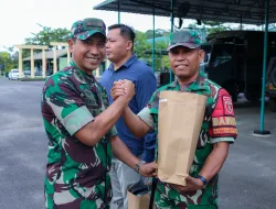 Dukung Aktivitas Prajurit,Dandim 0907/Tarakan Berikan Sepatu Aerobik