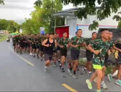 Prajurit Muda PA, BA, dan Taja Muda Denma Brigif TP 31/PS Tingkatkan Pembinaan Binsik Melalui Lari Pagi dan Sore di Wilayah Calabai.