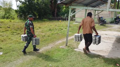 Babinsa Koramil 04/Salang Melaksanakan Kegiatan pendampingan Makan Bergizi Gratis (MBG)