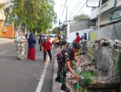 Babinsa 01/Ujung Bersama Warga Mallusetasi Gelar Karya Bhakti, Wujudkan Lingkungan Bersih dan Asri