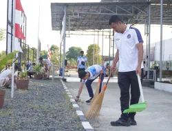Aksi Bersih Kemerdekaan, Lapas Banjarbaru Gotong Royong Jaga Kebersihan Lingkungan Kantor