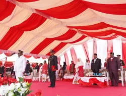 DANREM 181/PVT HADIRI UPACARA PENGIBARAN BENDERA HUT KE-81 KEMERDEKAAN RI DI PROVINSI PAPUA BARAT DAYA