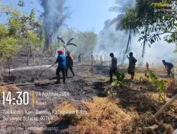 Gerak Cepat Tangani Karhutla, Babinsa Bersama Aparat dan Masyarakat Padamkan Api