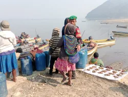 HADAPI KEMARAU PANJANG, DANRAMIL 1703-01/ENAROTALI IMBAU WARGA HEMAT AIR DAN WASPADAI KARHUTAN