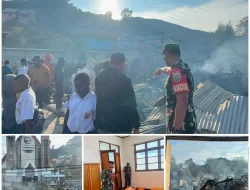 DANDIM 1703/DEIYAI TINJAU LOKASI KEBAKARAN KAMPUNG DUPIA, SAMPAIKAN DUKA MENDALAM ATAS GUGURNYA 11 KORBAN