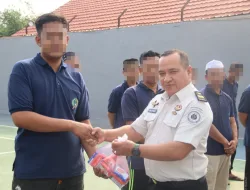 Rutan Pelaihari Bagikan Peralatan Mandi kepada Warga Binaan