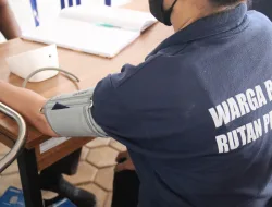 Kesehatan Dipantau, Risiko Dikendalikan: Rutan Pelaihari Periksa Warga Binaan dengan Riwayat PTM