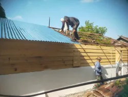 Peduli Warga, Koramil 1404-04/Paleteang Genjot Rehab Rumah Tidak Layak Huni